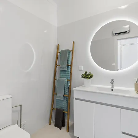 Διαμέρισμα Fairstay - With Sea View *