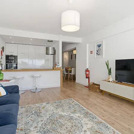 Fairstay - With Sea View