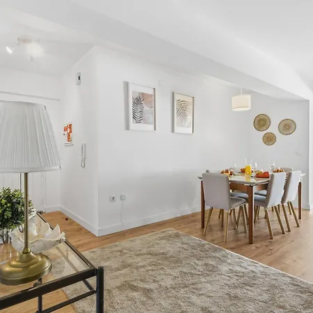 Fairstay - With Sea View