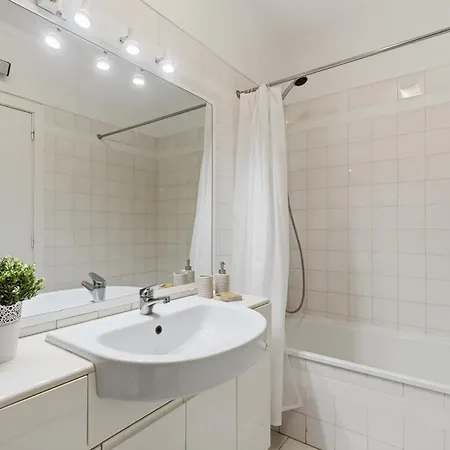 Fairstay - With Sea View