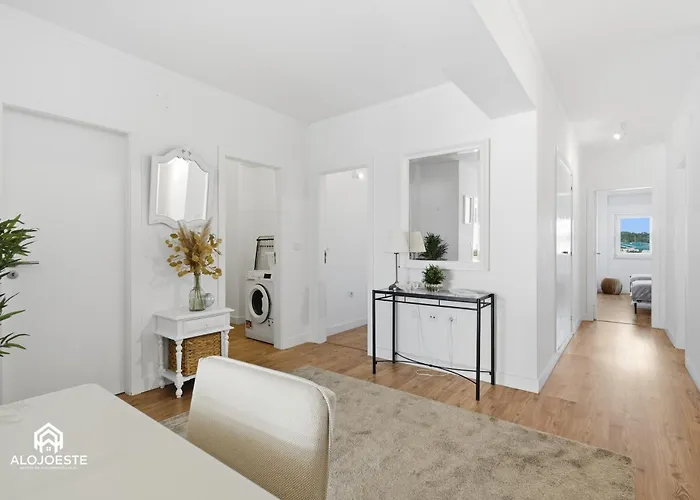 Fairstay - With Sea View * Santa Cruz (Oeste)